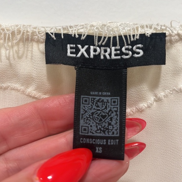 Express CREAM Lace Trim Downtown Cami Thong Bodysuit XS LIKE NEW - Picture 9 of 11